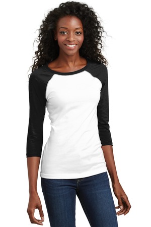 DT228_blackwhite_model_front_032017